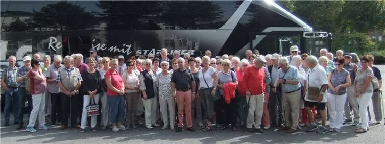 Mit zwei Bussen fuhren die Ausflügler nach Münster.privat