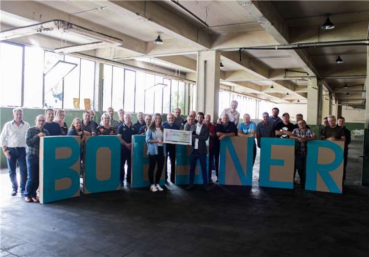 Mitarbeiter der Firma Boesner überraschte die Informa gGmbH Kommunikation – Bildung – Arbeit mit einer großzügigen Spende.Foto: Informa