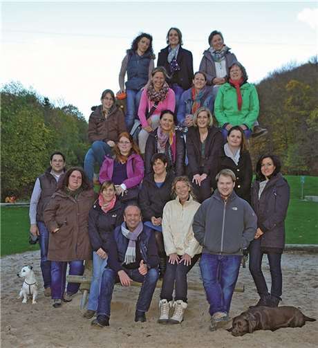 Mitarbeiter und Vorstandsmitglieder auf der Paradieswiese.Bunter Kreis Bonn-Ahr-Rhein-Sieg e.V.