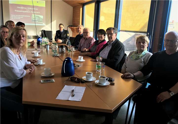 Mitglieder der Andernacher SPD waren auf der Polizeidienststelle am Stadtgraben zu Gast. Foto: privat