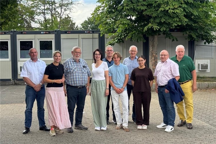 Mitglieder der CDU-Kreistagsfraktion besuchten die Boeselager-Realschule in Bad Neuenah.r