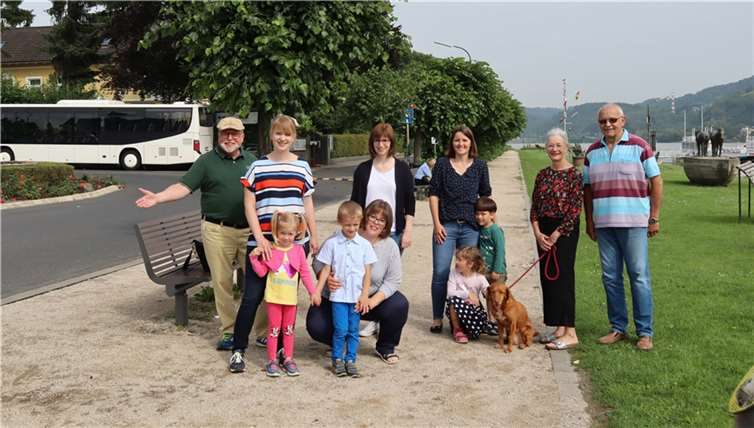 Mitglieder der FBL Kripp am Kripper Rheinufer.Quelle: FBL Kripp