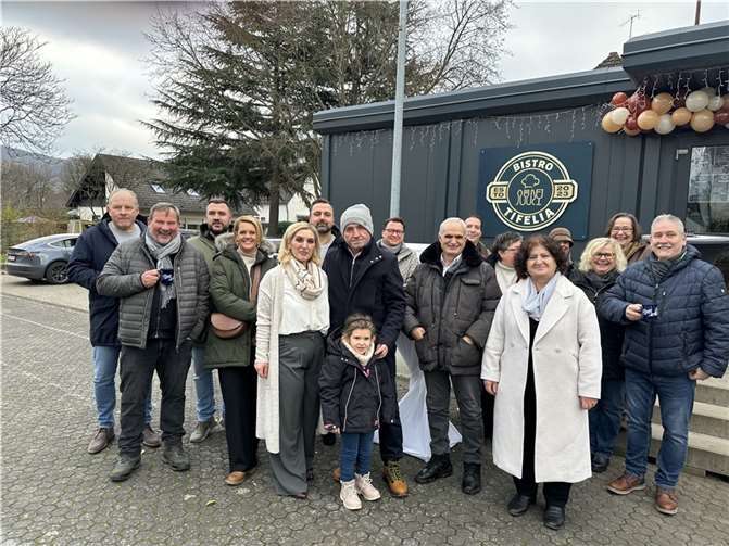 Mitglieder der FWG besuchten die Neueröffnung und zeigten sich begeistert von dem gelungenen Umbau und dem Konzept des Bistros. Foto: privat