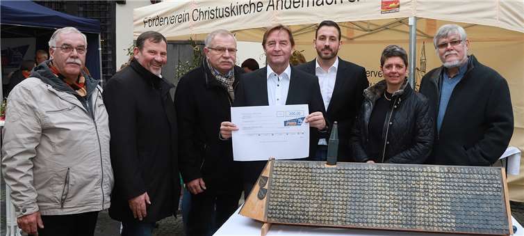 Mitglieder der Freien Wählergruppe überreichten eine Spende an Förderverein Christuskirche Andernach e. V. Peter Riege