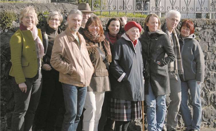 Mitglieder der Grüne Liste Dattenberg bei der Ortsbegehung.  privat