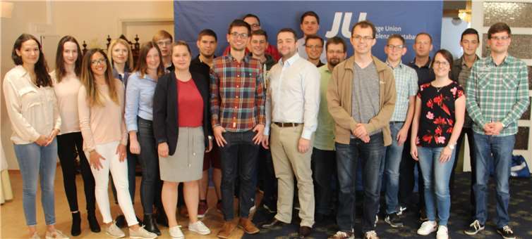 Mitglieder der JU aus dem gesamten Gebiet des Bezirksverbandes nahmen an dem Seminar teil. Privat