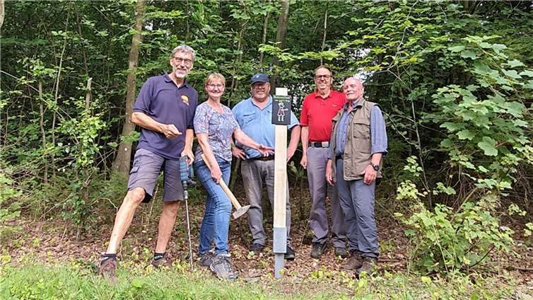 Mitglieder des Bautrupps: v.l. Hans-Werner Allard, Barbara Allard-Reuter, Hans-Jürgen Oster, Klaus Werner Juchem, Jürgen Leuschner. Quelle: Eifelverein Kaisersesch
