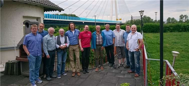 Mitglieder des Bündnis Klimaschutz Mittelrhein bei ihrem Treffen in Neuwied.Bernhard