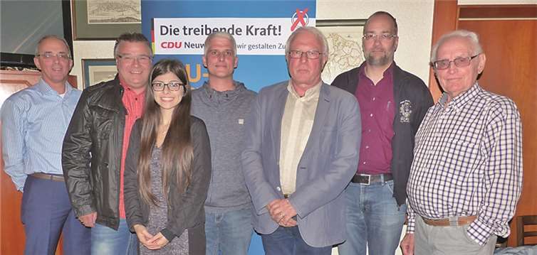Mitglieder des CDU OV Niederbieber-Segendorf mit Torney, Rodenbach und Altwied stellten sich zum Gruppenfoto: Richard Großmann, Werner Kinne, Gerhard Neumann, Romed Heinrich Kaufhold, Gerhard Kinne, Benedikt Pabst, Marie Cinar, Martin Hahn und Wolfgang Hardt. privat