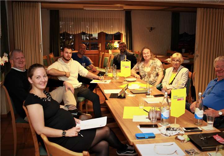 Mitglieder des Erweiterten FDP-Kreisvorstands bei ihrer Sitzung in Windhagen.Foto: FDP