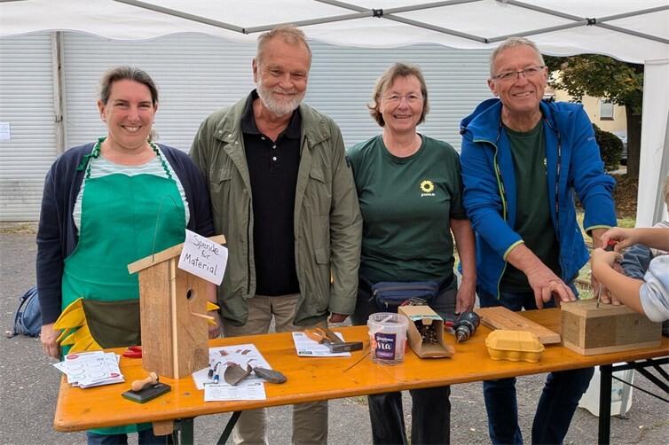Mitglieder des GRÜNEN-Ortsverbandes in der VG Brohltal waren erfreut über den großen Zulauf beim Stand in Niederzissen.