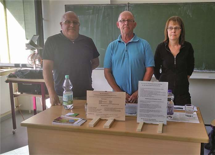 Mitglieder des Kreuzbundes informierten die Schüler über das Thema Alkohol und seine Folgen. privat