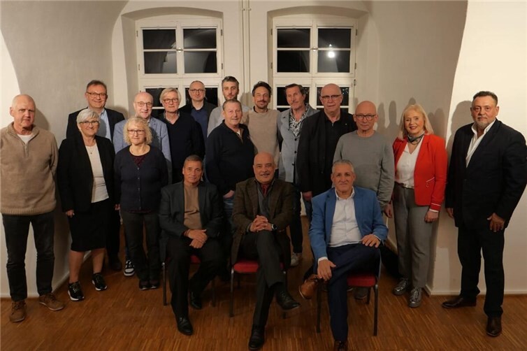 Mitglieder des Landesrates für Sinti und Roma Rheinland-Pfalz, des Kuratoriums und Gäste