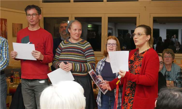 Mitglieder des Lokalen Teilhabekreises „Mayen verbindet“ präsentieren im Caritas Zentrum ihre diesjährigen Aktionen und Projekte.Foto: Caritas Zentrum, Mendig