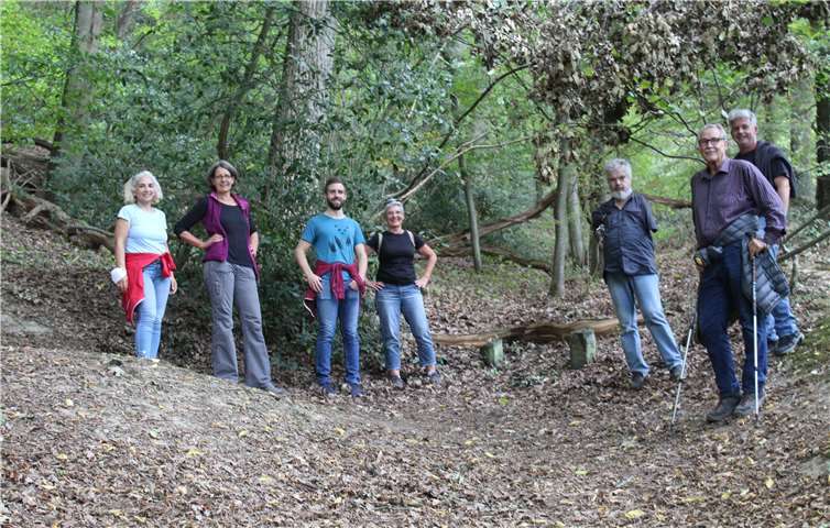 Mitglieder des Ortsbeirats mit Helfer/innen an der Otto-Neubeck-Hütte und auf der Eltgeshohl.Foto: Arbeitskreis Naherholung