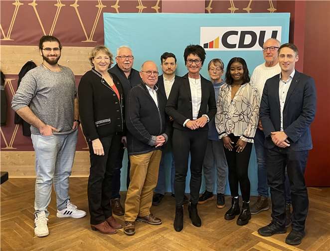 Mitglieder des Remagener CDU-Stadtverbandes mit der Kreisvorsitzenden Petra Schneider, MdL (5.v.r.)  Foto: CDU
