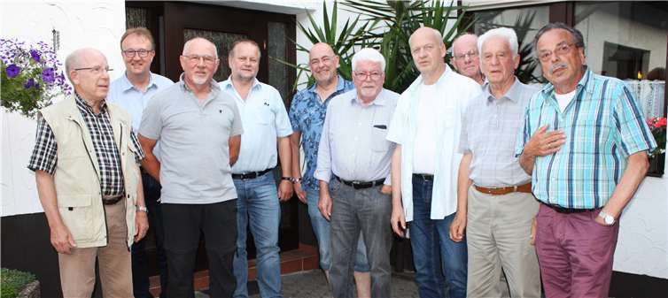 Mitglieder des UWG Stadtverbandes Rheinbach trafen sich zu ihrer Mitgliederversammlung im „Saal Schäfer“ in Flerzheim.privat