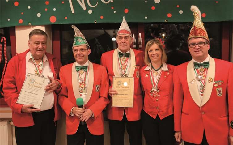 Mitglieder mit langjähriger Vereinszugehörigkeit wurden geehrt. -PSM-