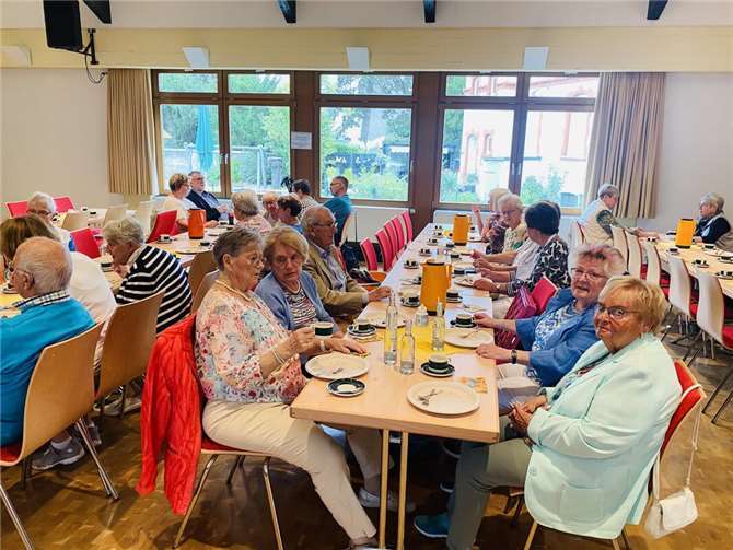 Mitglieder und Gäste bei der Veranstaltung.  Foto: Sven Lefkowitz