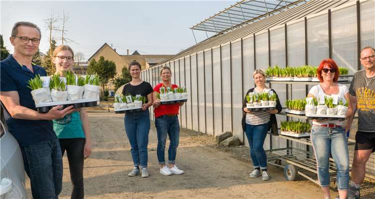 Mitglieder verschiedener Vereine taten sich unter Beibehaltung der Hygieneregeln zusammen und organisierten die schöne Aktion. Fotos: Peer Uhlmann