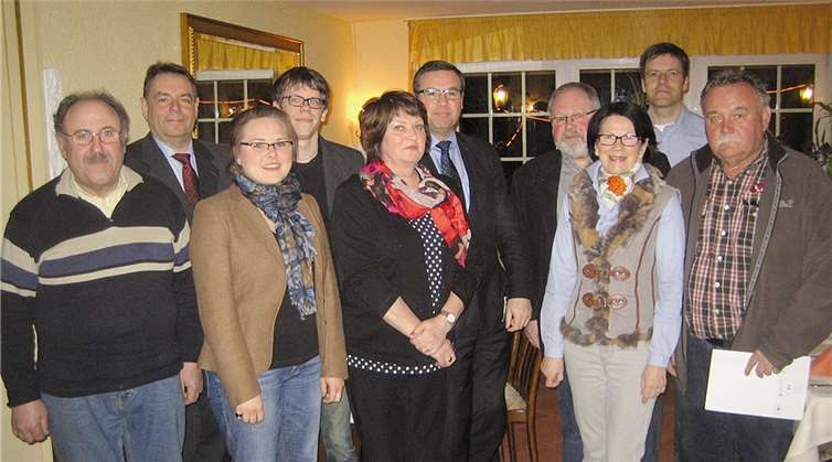 Mitgliederversammlung der CDU Adenau (v.l.) mit hohem Besuch: Alfons Ginster, Vorsitzender Andreas Kerschgens, Henriette Michel, Tobias Stetter, Dietlind Greifenhagen, MdL Horst Gies, Kassierer Harald Schmitz, Hannelore Stetter, stellvertretender Vorsitzender Alfred Kreuer und Detlef Göbelprivat