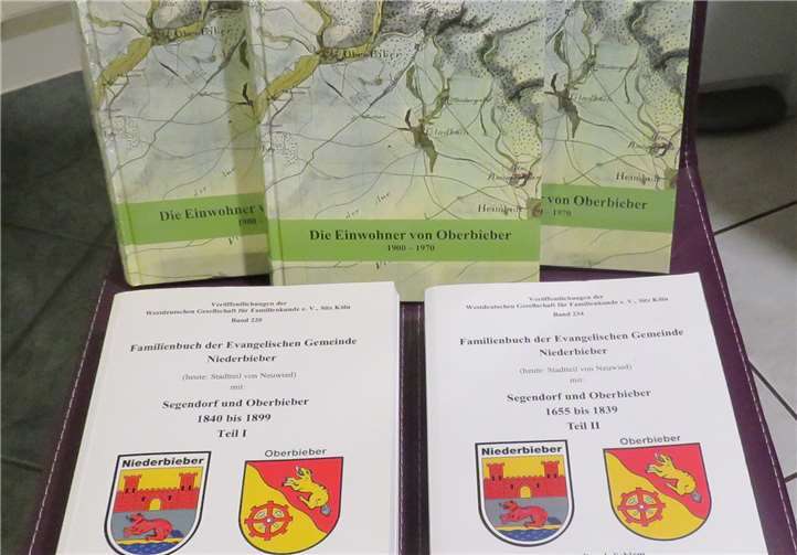 Mithilfe des Familienbuches kann ein Stammbaum erstellt werden. privat