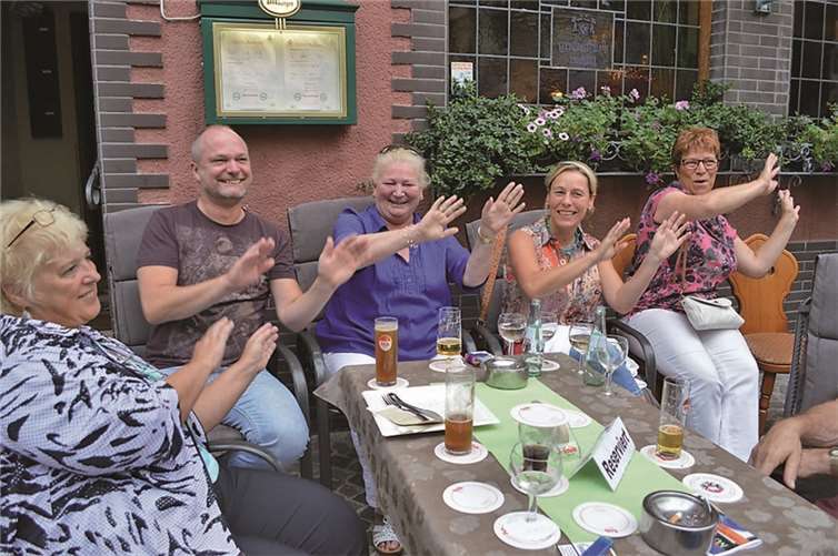 Mitschunkeln und mitsingen war angesagt.