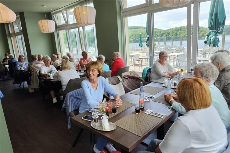 Mittagessen am Rursee 
