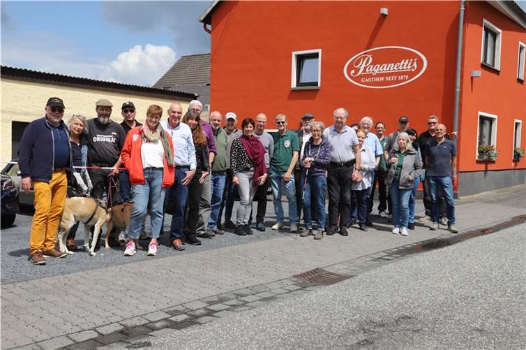 Mittagspause bei der Vereinsausfahrt. Fotos: AAC Bad Neuenahr