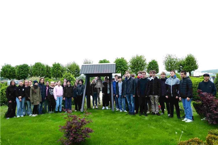Mitte Mai war es wieder soweit. 41 Schülerinnen und Schüler des Städtischen Gymnasiums und der Gesamtschule Rheinbach reisten nach Verdun, der Weltstadt des Friedens. Fotos: privat