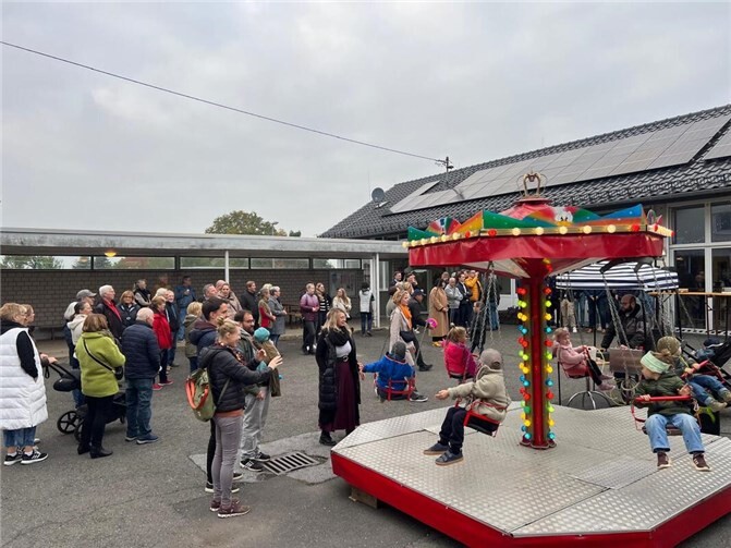 Kirmes mit Tradition und Stimmung Mitte September wurde in Kell eine besondere Kirmes gefeiert. Der Junggesellenverein (JGV) blickte in diesem Jahr auf 175 Jahre Vereinsgeschichte zurück. Foto: privat