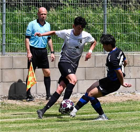 Mitten in der Vorbereitung zum Pokalspiel in Mayen steht aktuell die TuS Koblenz. Im Westerwaldörtchen Salz trafen die Schängel auf den FC Dorndorf uns siegten mit 4:1.Foto: TH