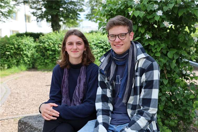 Mitwirkende sind auch Jette Just mit ihrem Musikinstrument Fagott und Mats Hildesheim mit der Geige.