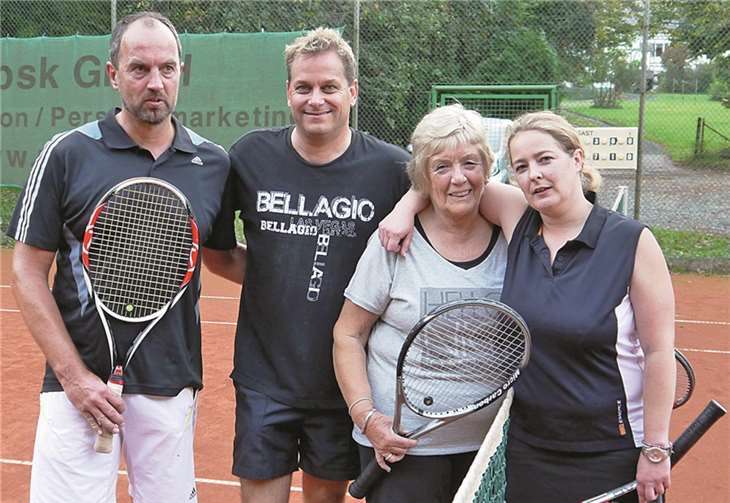 Mixed Meister Endspielpaarung 2014: v.l. Jörg Heinen (2.), Ingo Schneider (1), Gisela Apsel (2.) und Michaela Schür (1.).TC Steimel