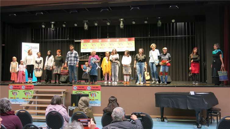 Modenschau zum Thema Upcycling.Fotos: W. Surek