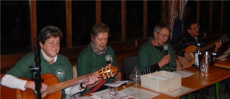 Moderatorin Helga Sonntag und ihre Mitstreiter. RU