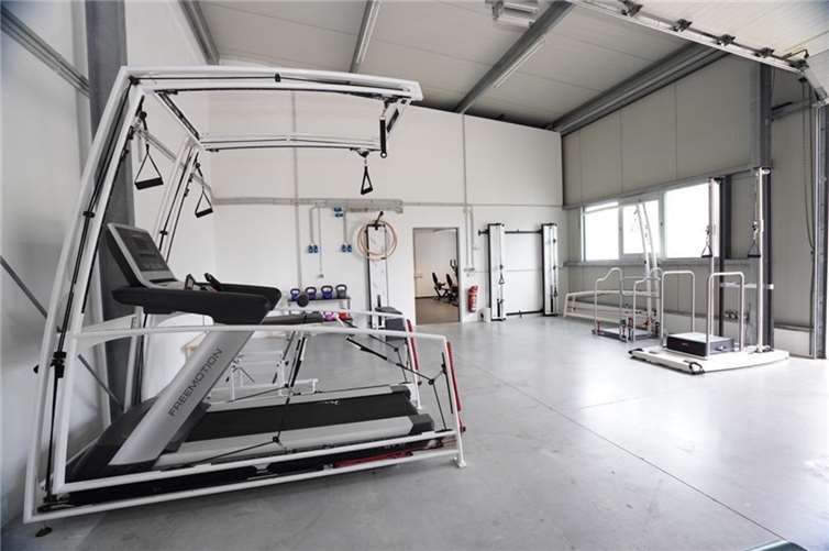 Modernste Geräte stehen zur Verfügung.