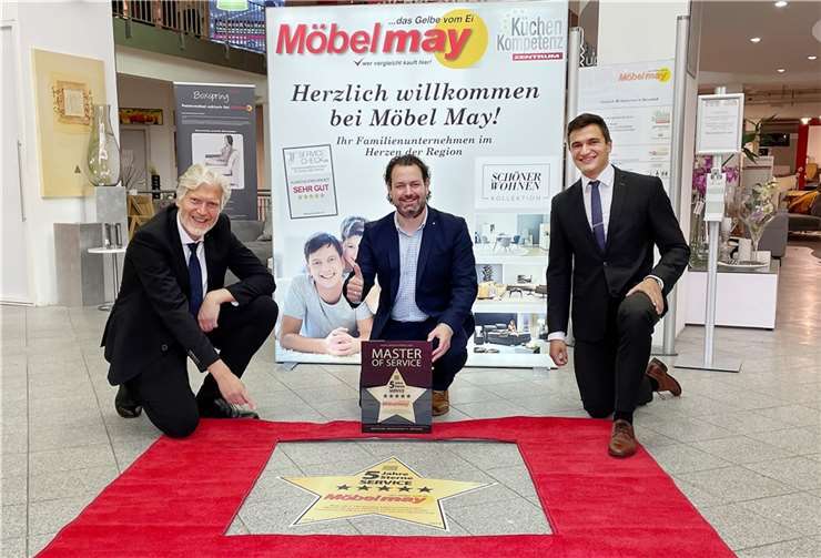 Möbel May erhielt die Auszeichnung „Walk of Service“