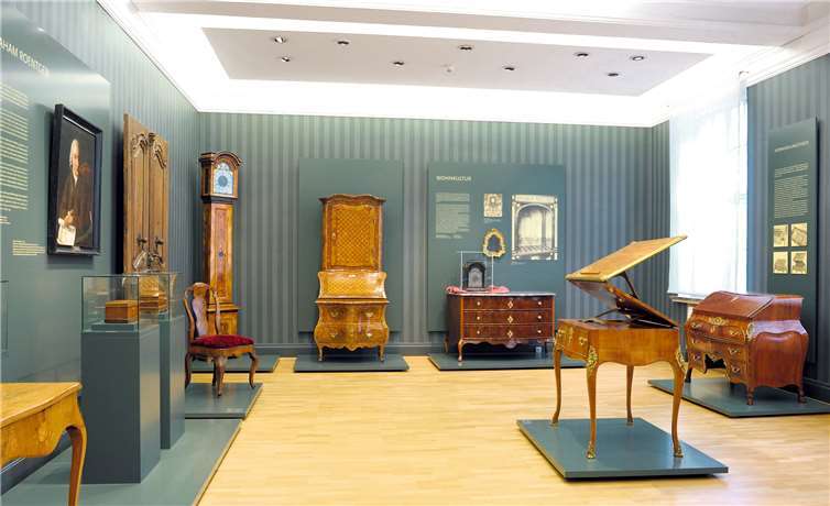 Möbel von Abraham und David Roentgen, den bedeutendsten Möbelkünstlern des 18. Jahrhunderts, bilden einen Schwerpunkt der Sammlung des Museums. Fotos: Wolfgang Thillmann