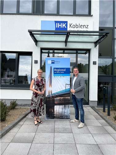 Möchten auch weiterhin in engem Austausch bleiben: Regionalgeschäftsführerin der Industrie- und Handelskammer (IHK) in der Region Neuwied, Kristina Kutting, und der Bundestagsabgeordnete Martin Diedenhofen.  Foto: Wahlkreisbüro Diedenhofen