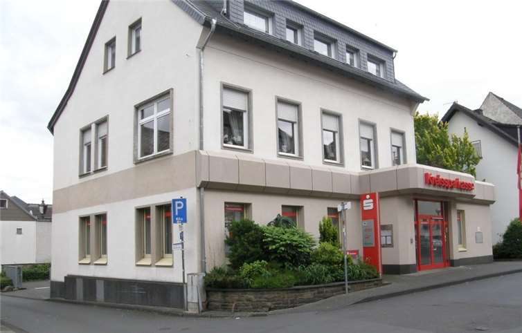 Möglichkeit zur dauerhaften Nutzung der Kundenparkplätze soll Komfort bei Erledigung der Bankgeschäfte auch außerhalb der Öffnungszeiten steigern und gleichzeitig zur Entspannung der Parksituation in Oberwinter beitragen.Kreissparkasse Ahrweiler