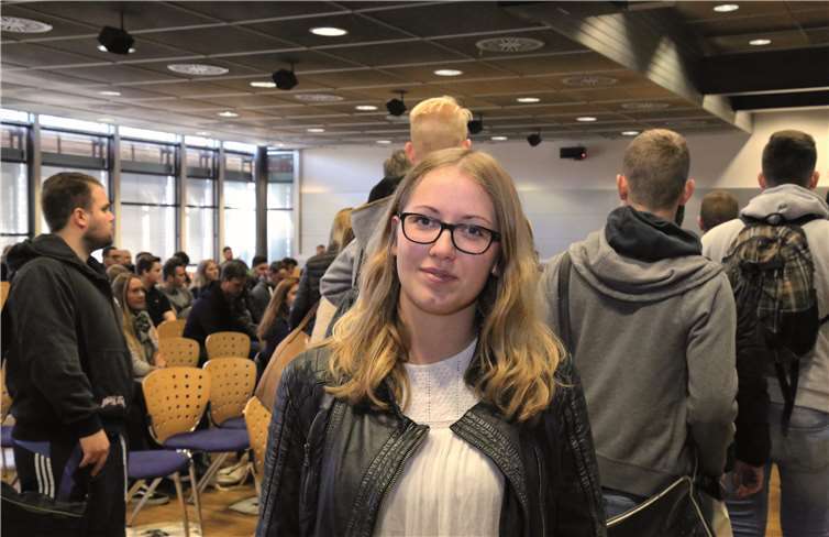 Mona Winters aus Bonn studiert „Gesundheits- und Sozialmanagement“ und findet die überschaubare Größe des RheinAhrCampus gut. Daniela Müller