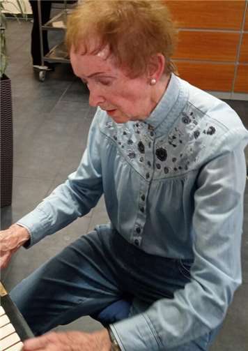 Monika Bauers am Klavier.  Foto:privat