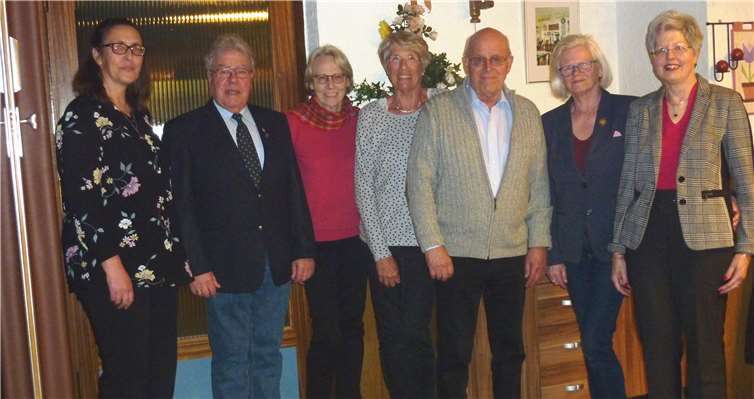 Monika Fuchs (2. Vorsitzende), Wolfgang Boeck (1. Vorsitzender), Heidi Niederkrome (Beisitzerin), Brigitte Nieswand (Beisitzerin), Detlev Müller (Kassenwart), Barbara Nöst-Butz (Chorleiterin), Margot Weber (Geschäftsführerin).