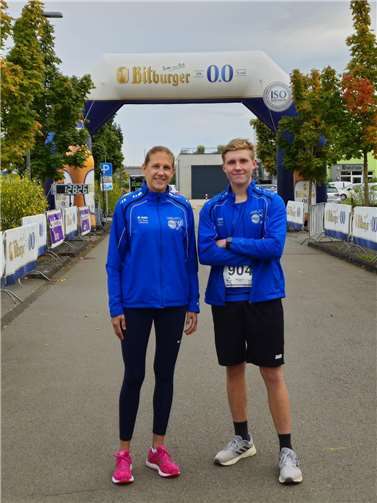 Monika Kracke mit Christoph Vogt beim IRT- Läufermeeting in Föhren. Foto: privat