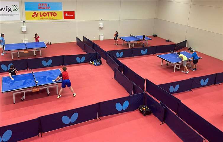 Montags, dienstags und donnerstags können sich Interessierte für eine Trainingsrunde anmelden. Foto: TTC Zugbrücke Grenzau