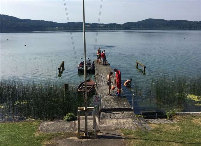 Morgens musste das Motorrettungsboot einsatzbereit gemacht und ein Schwimmtraining absolviert werden.