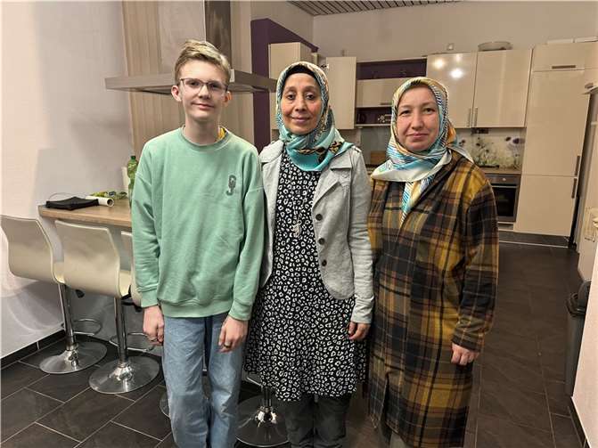 Moritz mit Songül Erdem und Arzu Bilen (r.). Foto: ROB