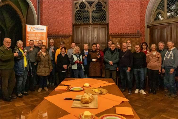 Motiviert schauen die Mitglieder der FREIE WÄHLER Bürgerliste Sinzig (FWG) auf das neue Jahr. Foto: Jessica Janssen/ Agentur Friedsam