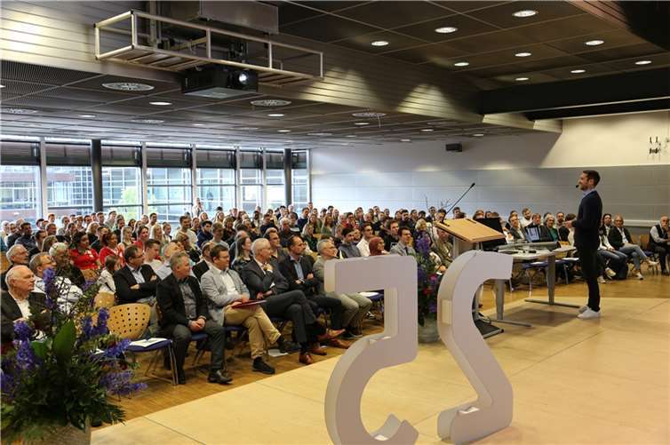 „MrWissen2go“ Mirko Drotschmann zu Gast in Remagen.